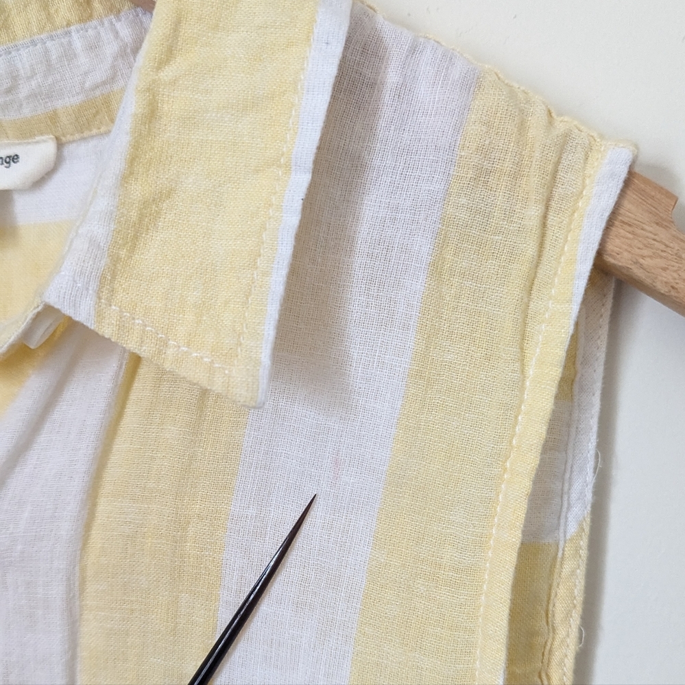 beachlunchlounge | Collection | Linen Tie Front Sleeveless Top - Picture 4 of 9
